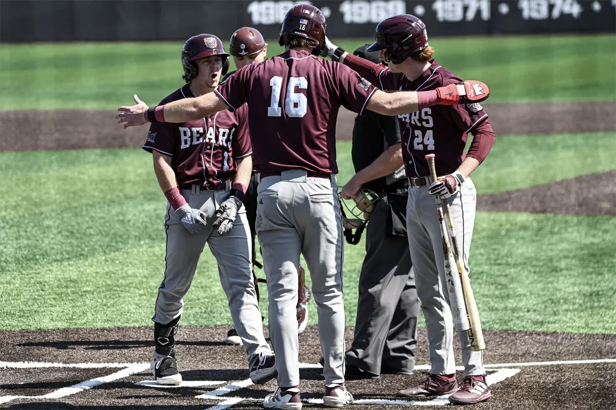 MSU Baseball Team Huddle